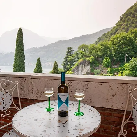 Gaeta Penthouse Apartman *